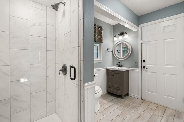 169 Pilgrim Dr, Holden, MA 01520