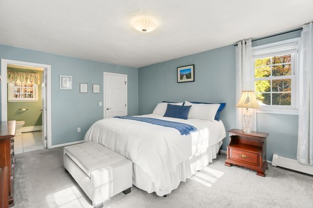 169 Pilgrim Dr, Holden, MA 01520