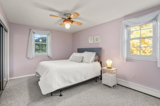 169 Pilgrim Dr, Holden, MA 01520