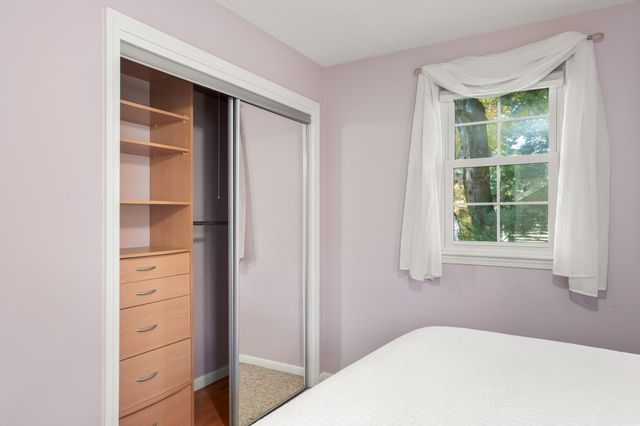 169 Pilgrim Dr, Holden, MA 01520