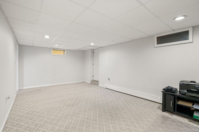 169 Pilgrim Dr, Holden, MA 01520