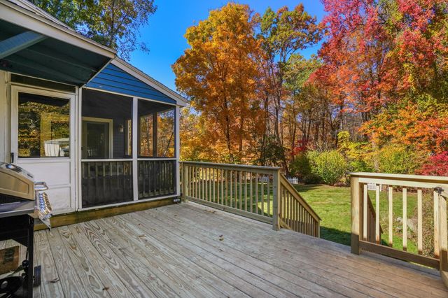 169 Pilgrim Dr, Holden, MA 01520