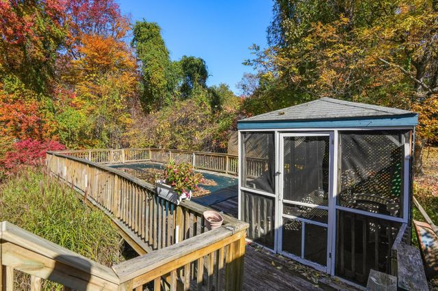 169 Pilgrim Dr, Holden, MA 01520