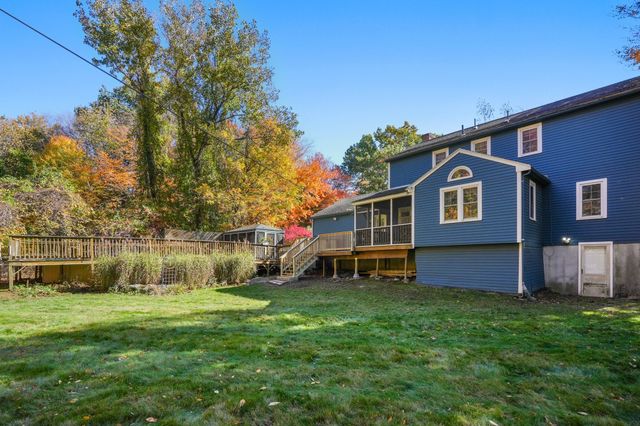 169 Pilgrim Dr, Holden, MA 01520