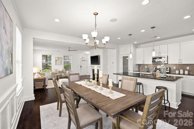 2411 Double Oaks Road, Charlotte, NC 28206