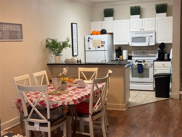 2954 LUCAYAN HARBOUR CIRCLE 107, Kissimmee, FL 34746