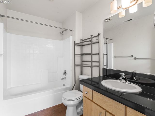116 W 24TH St, Vancouver, WA 98660