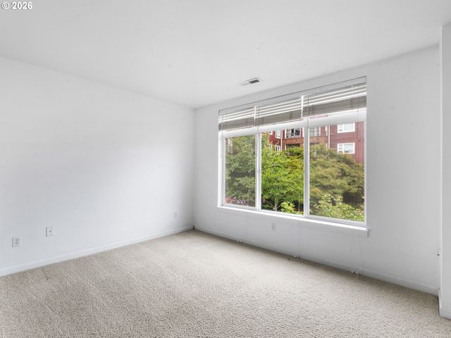 116 W 24TH St, Vancouver, WA 98660