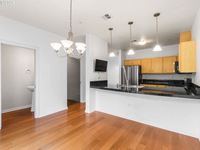 116 W 24TH St, Vancouver, WA 98660