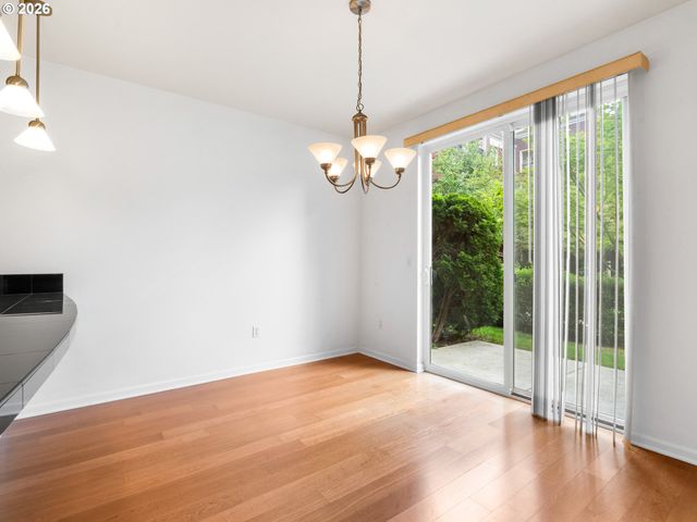 116 W 24TH St, Vancouver, WA 98660