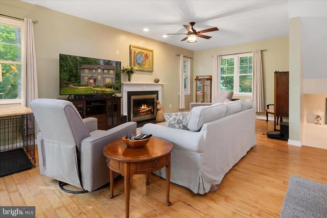 90 PARK AVE, Edgewater, MD 21037