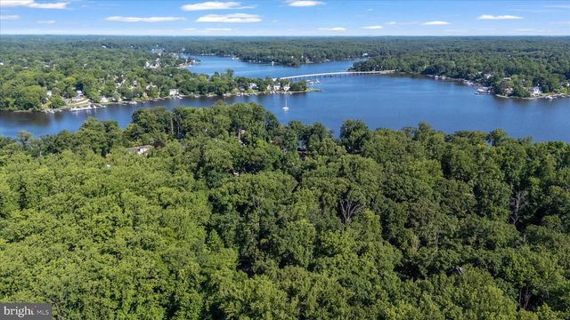 90 PARK AVE, Edgewater, MD 21037