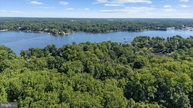 90 PARK AVE, Edgewater, MD 21037