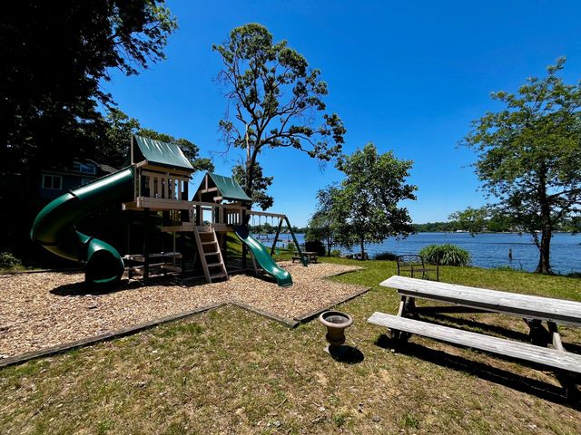 90 PARK AVE, Edgewater, MD 21037