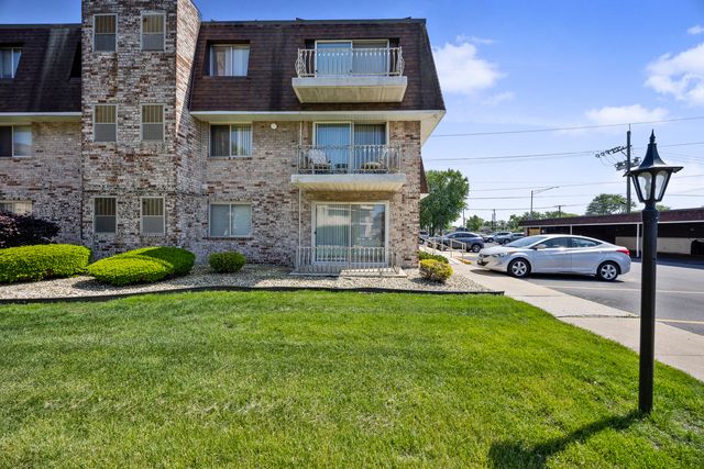 3237 S Manor Drive 110, Lansing, IL 60438
