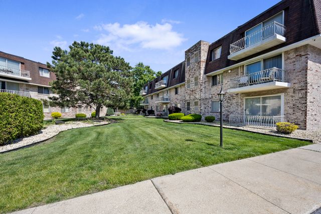 3237 S Manor Drive 110, Lansing, IL 60438