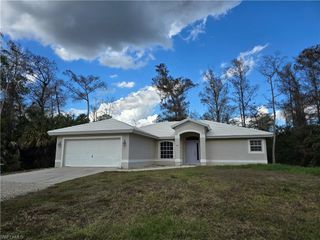 481 10th AVE NW, Naples, FL 34120