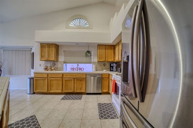 1947 E Crater Lake Drive, Fort Mohave, AZ 86426