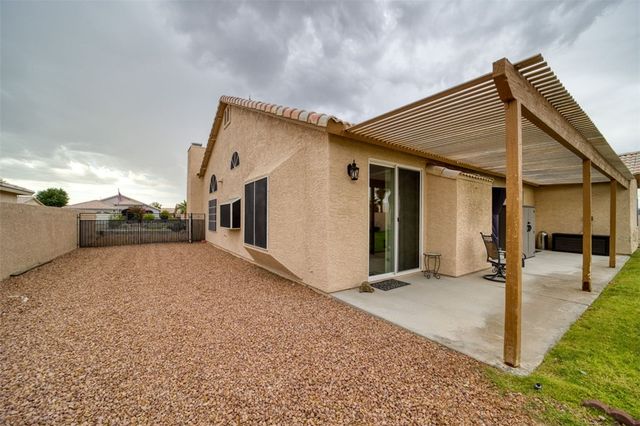 1947 E Crater Lake Drive, Fort Mohave, AZ 86426