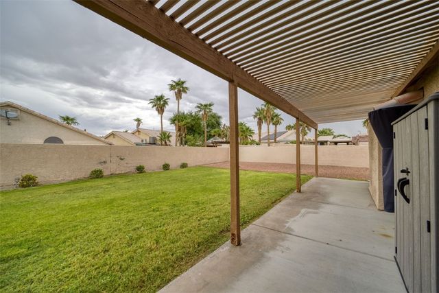 1947 E Crater Lake Drive, Fort Mohave, AZ 86426