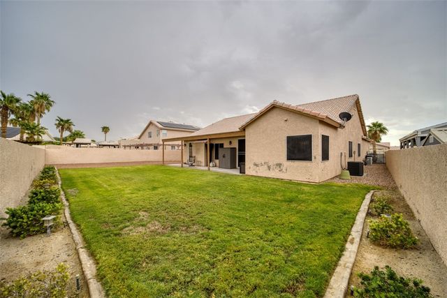 1947 E Crater Lake Drive, Fort Mohave, AZ 86426
