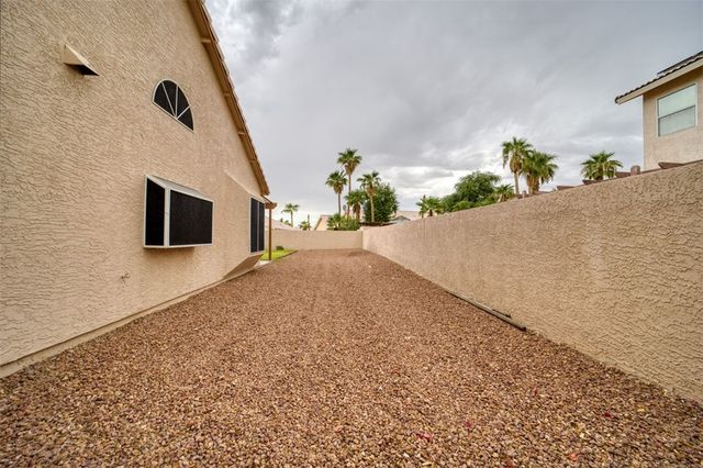 1947 E Crater Lake Drive, Fort Mohave, AZ 86426