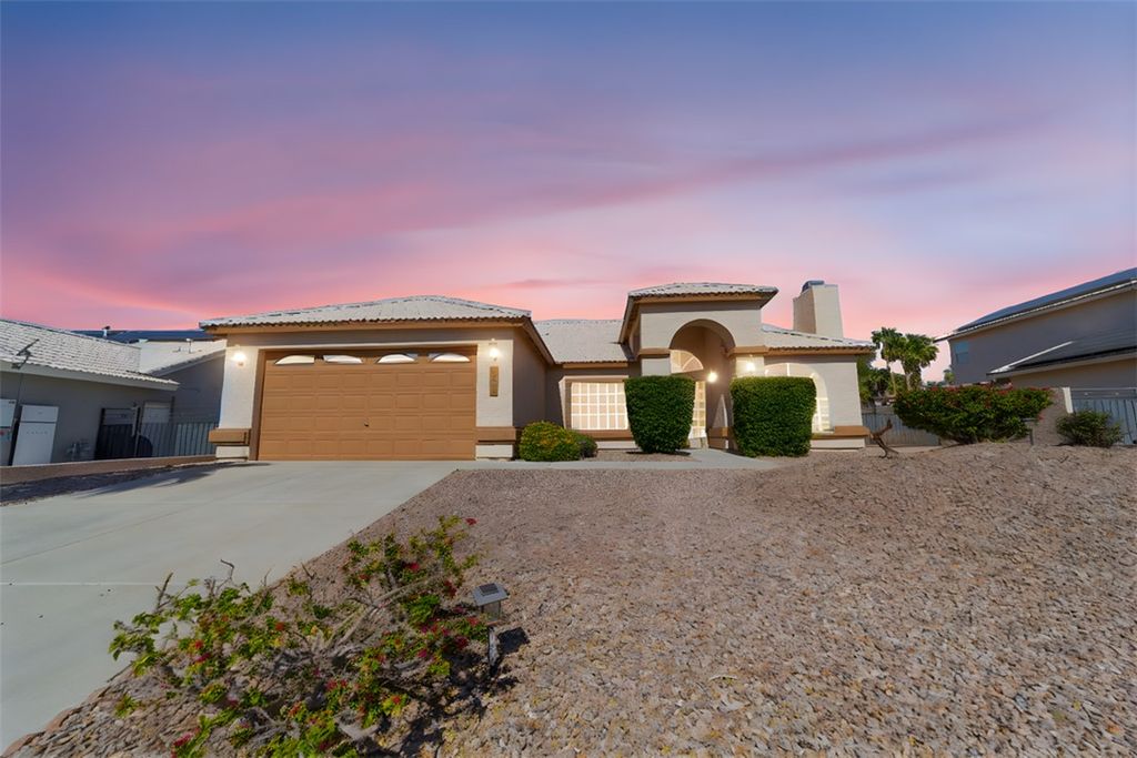 1947 E Crater Lake Drive, Fort Mohave, AZ 86426