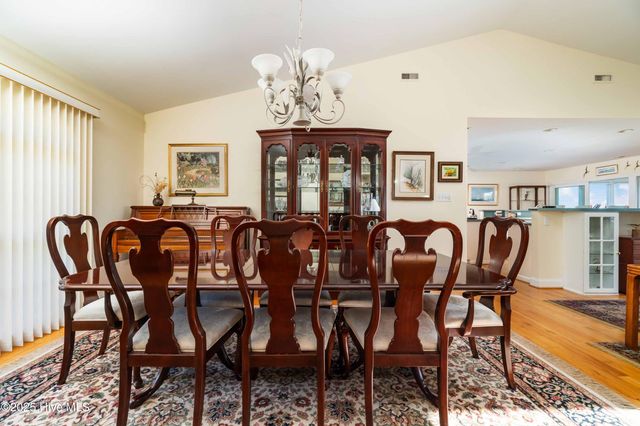 6042 Dolphin Road, Oriental, NC 28571