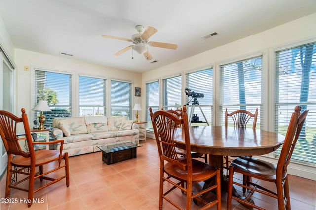 6042 Dolphin Road, Oriental, NC 28571