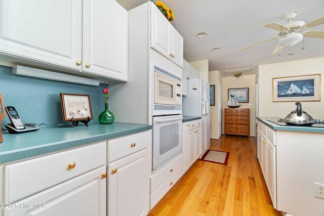 6042 Dolphin Road, Oriental, NC 28571