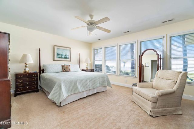 6042 Dolphin Road, Oriental, NC 28571