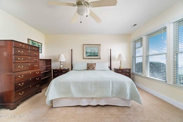 6042 Dolphin Road, Oriental, NC 28571