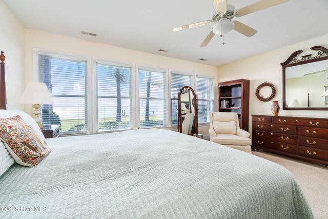 6042 Dolphin Road, Oriental, NC 28571