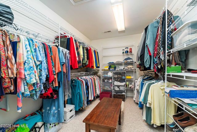 6042 Dolphin Road, Oriental, NC 28571