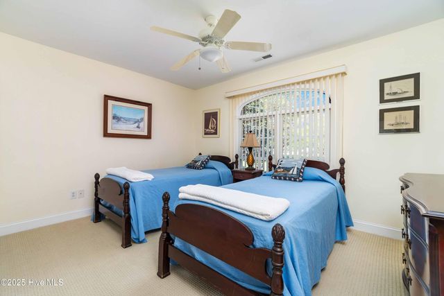 6042 Dolphin Road, Oriental, NC 28571