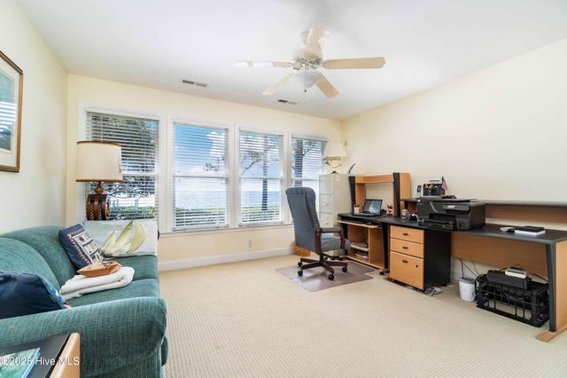 6042 Dolphin Road, Oriental, NC 28571