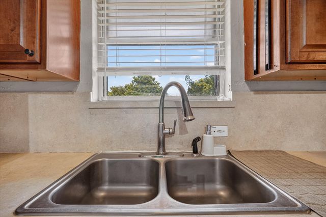 1029 S Bryan Street, Mesquite, TX 75149
