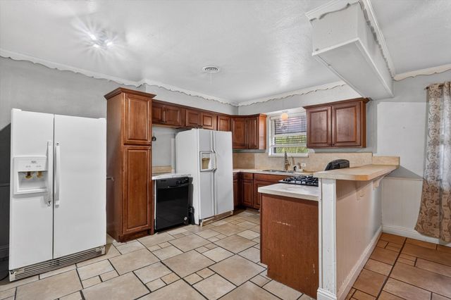 1029 S Bryan Street, Mesquite, TX 75149