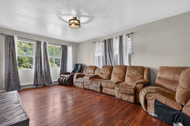 1029 S Bryan Street, Mesquite, TX 75149