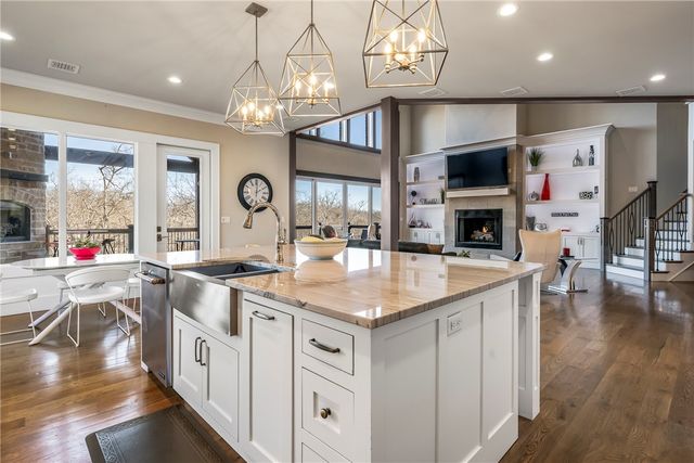 11412 Ridgewood Lane, Bentonville, AR 72712