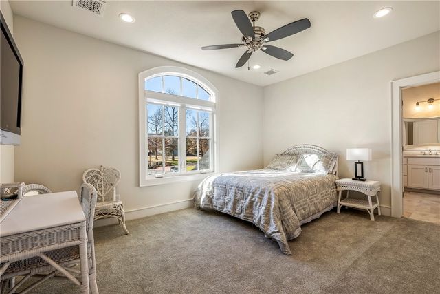 11412 Ridgewood Lane, Bentonville, AR 72712