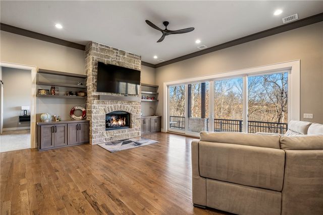 11412 Ridgewood Lane, Bentonville, AR 72712