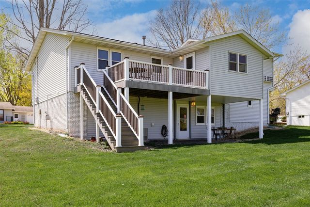 3272 Coral Ave NE, Solon, IA 52333