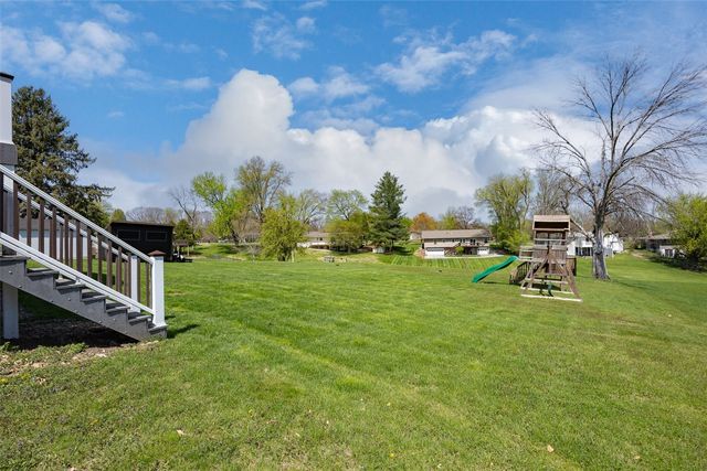 3272 Coral Ave NE, Solon, IA 52333