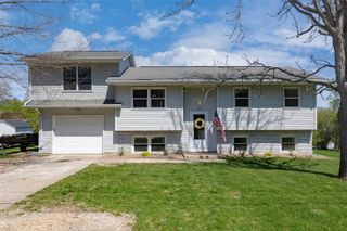 3272 Coral Ave NE, Solon, IA 52333