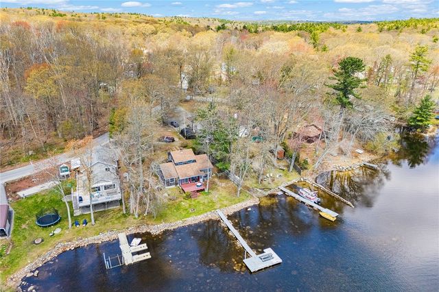 316 Court House Lane, Burrillville, RI 02859