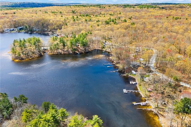 316 Court House Lane, Burrillville, RI 02859