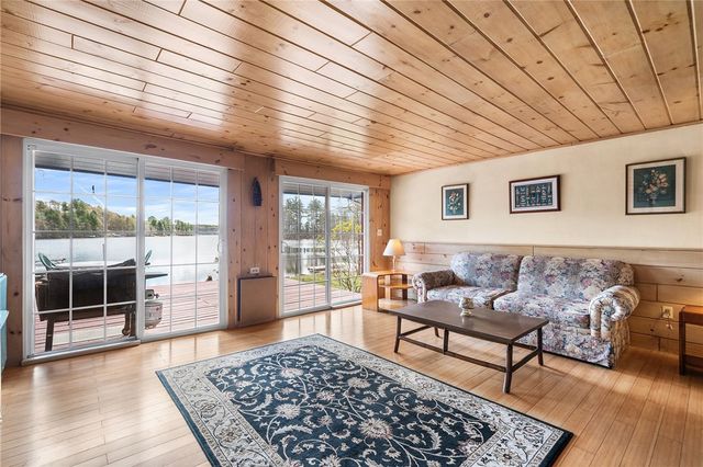 316 Court House Lane, Burrillville, RI 02859