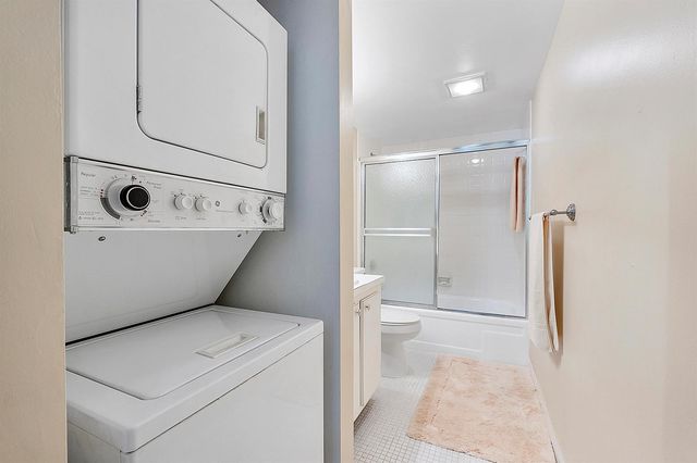 5530 NW 44th Street 216c, Lauderhill, FL 33319