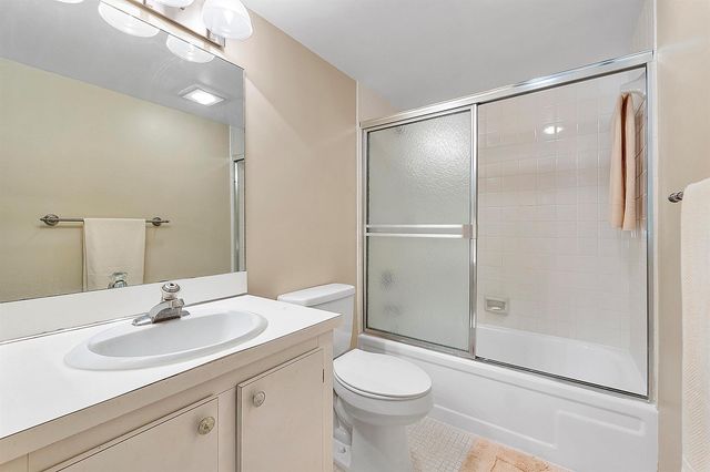 5530 NW 44th Street 216c, Lauderhill, FL 33319